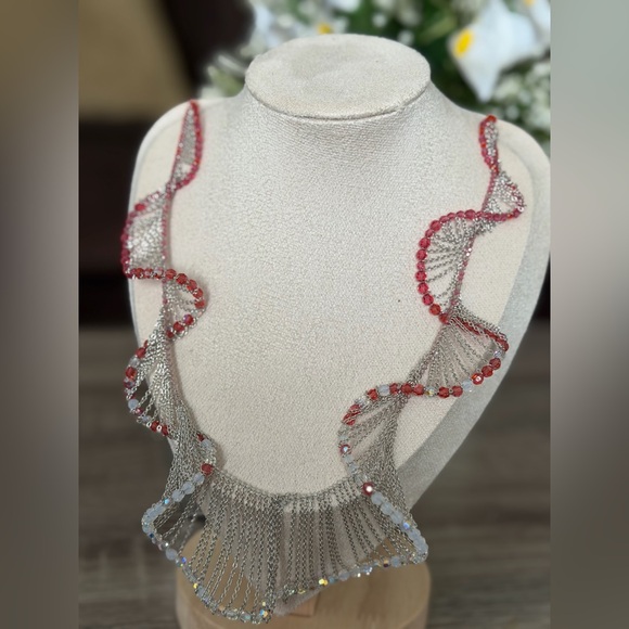 Stunning Swarovski Long Necklace Never Worn - Picture 2 of 8